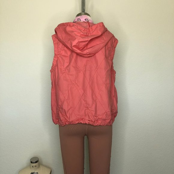 Marithe Francois Girbaud Athleisure Quilted Vest - Picture 4 of 9